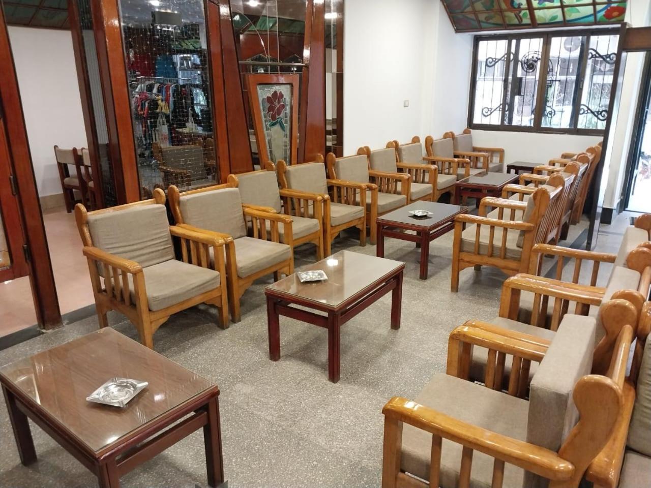 Merry Land Hotel & Roof Top Nile Restaurant ルクソール エクステリア 写真