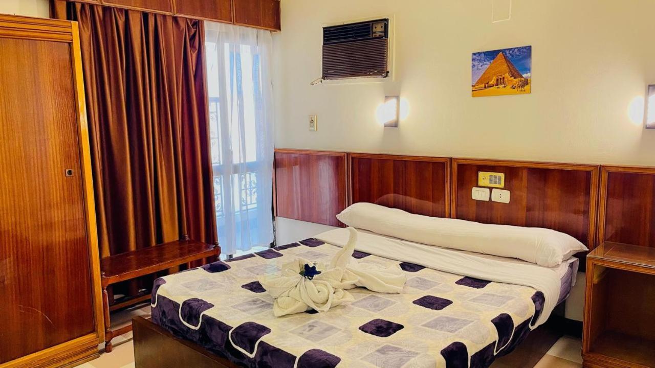 Merry Land Hotel & Roof Top Nile Restaurant ルクソール エクステリア 写真