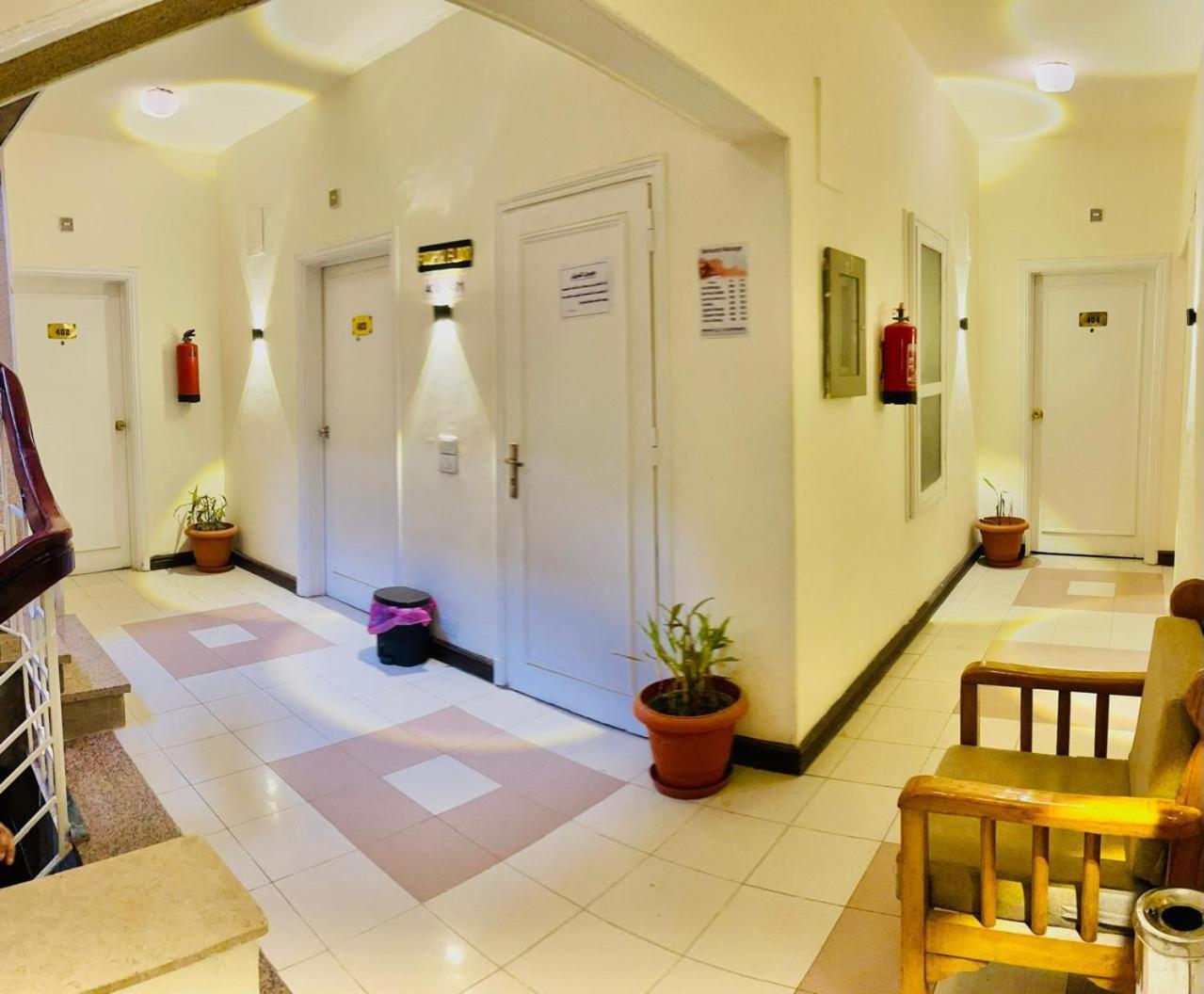 Merry Land Hotel & Roof Top Nile Restaurant ルクソール エクステリア 写真