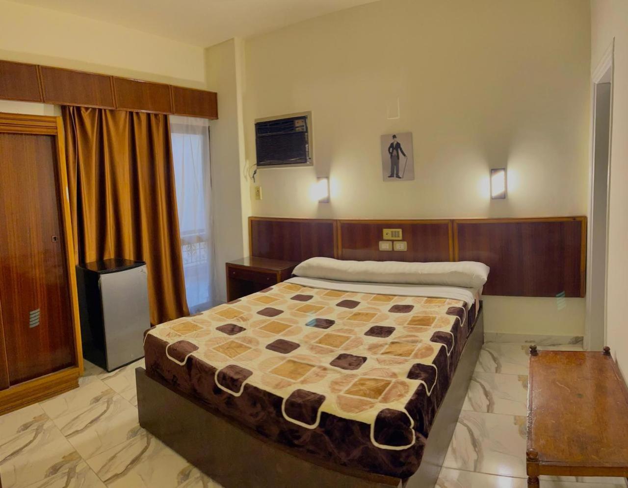 Merry Land Hotel & Roof Top Nile Restaurant ルクソール エクステリア 写真
